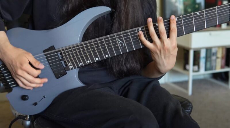 how to guide 8 string guitar