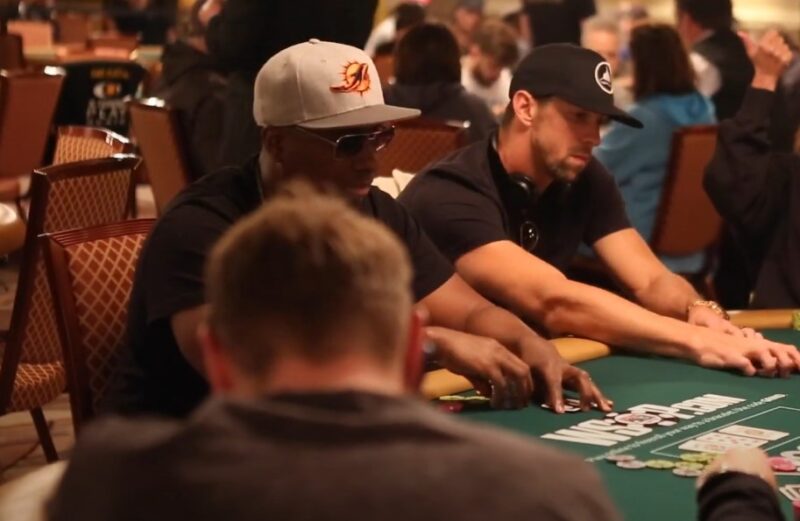 Phelps playing poker in casino