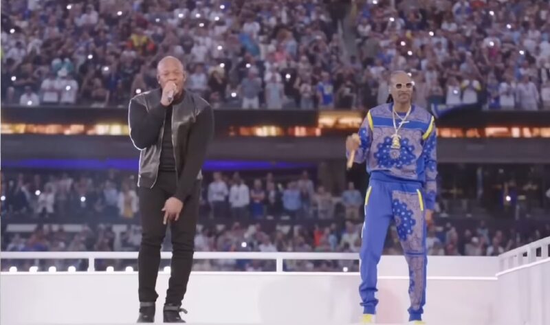 Dr. Dre and Snoop Dogg live performance at the Super Bowl LVI halftime show