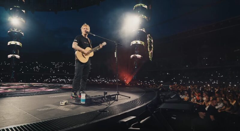 Ed Sheeran singing live on his concert